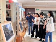 關嶺自治縣舉辦“安順市不可移動文物圖片展”